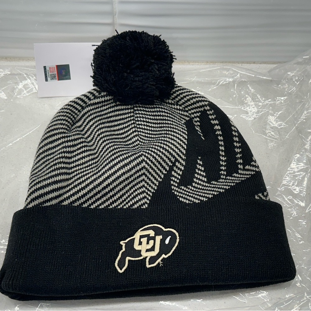 Brand New Nike Adult Colorado Buffalos Black Striped Pom Beanie